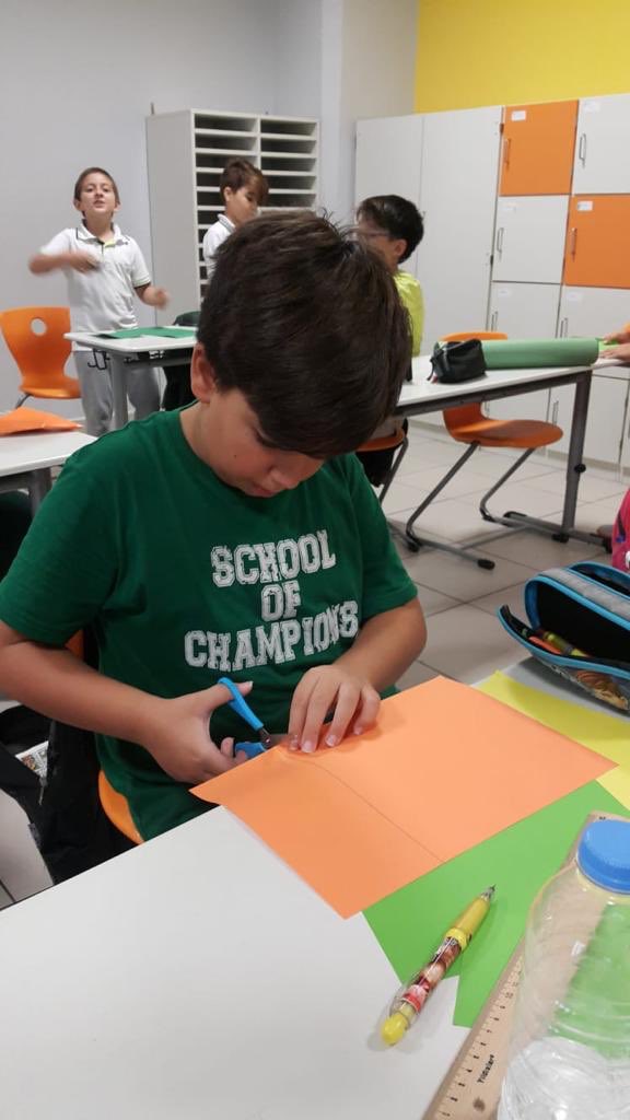 #matematikheryerde Matematik dersimizde origami etkinliğiyle eğlenerek öğrenmeyi sağlıyoruz. <a href="/elvin_oven/">Elvin Öven Güçbilmez</a> <a href="/fatihhhhylmz/">Fatih Yılmaz</a>