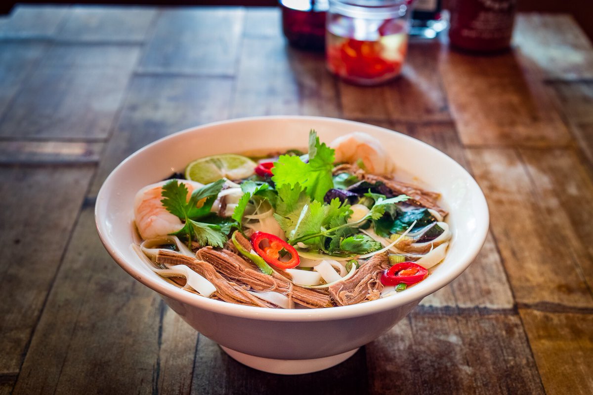 Highcross's tweet photo. Don’t’ go Hungry at Student Sessions, pop into #Pho from 8:30pm on 9th Oct and tuck into a FREE bowl of Pho!!! Just show your Student ID to redeem https://t.co/RLqBAUQUIK 🍜😆🙌🏽
#freepho #bowlofpho @PhoRestaurant @Highcross #studentsessions #highcrosssessions #exclusive #offer https://t.co/Jpxtl74nEC