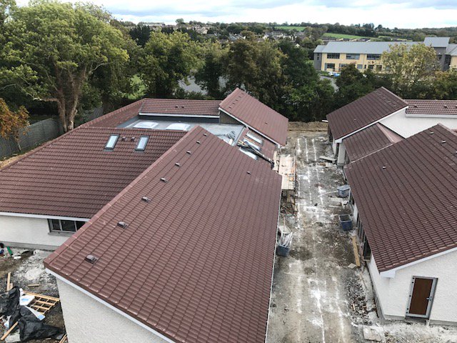 RobertQuinnLtd's tweet image. Tom and his crew forging ahead with the construction of these independent living units in Ferrybank. We are now commencing internal fit-out and site services are nearing completion. #constructability #forging #independentliving