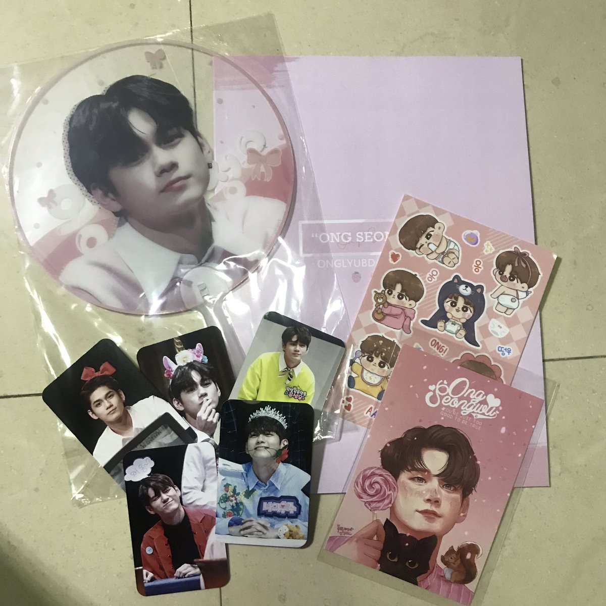 OSW0825project's tweet photo. SET L = 500฿
SET Y = 825฿ (เหลือ9ชุด)

หากท่านใดประสงค์ที่จะโดเนทเพื่อรับของที่ระลึก สามารถDMมาได้เลยค่ะ🙏🏻💗 

#ONGLYUBDAYPROJECT https://t.co/ilNRzXFb5r