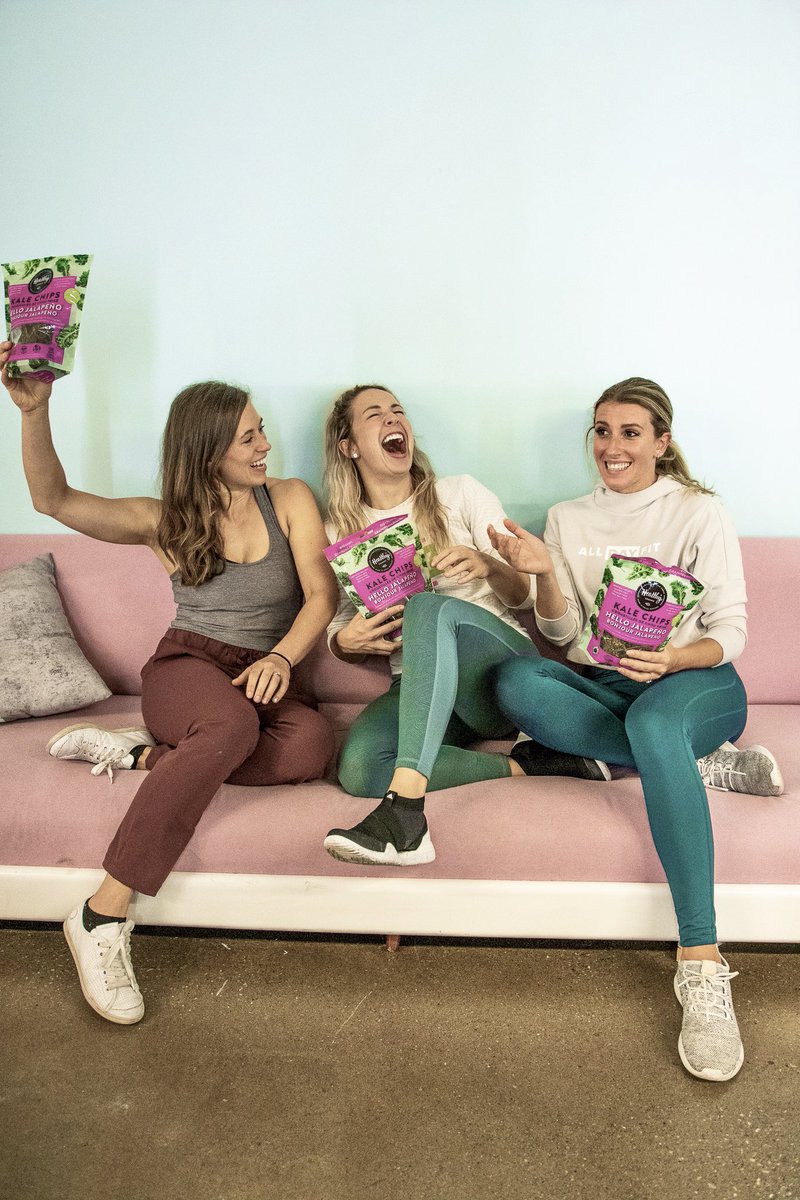 HealthyCrunch's tweet photo. We love partnering with amazing, like-minded companies to spread the #HappyCrunching! @catherine_joyce &amp; the team over at @alldayfit.co treated start-up @inkbox to their signature Lunch &amp; Learns! Of course our #HelloJalapeno kale chips made a guest appearance! 💚♥️ #AllDayFit https://t.co/tPWrznU0Rr