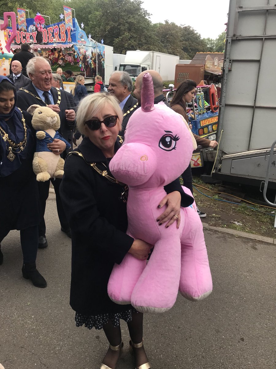 Another great opening @Goosefair2018 complete a massive thank you to all involved <a href="/SheriffNottm/">SheriffofNottingham</a> <a href="/LordMayorNottm/">LordMayorOfNottm</a>.
