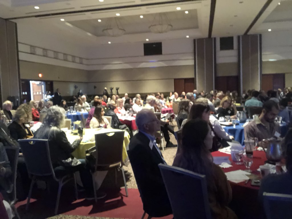 CZarkovich2's tweet photo. “As humans we are all fundamentally wired to connect with not only people but also places.” - Chris Fair @resonanceconsultants @LansingChamber @downtownlansing #artthatdrivesus #takingthefirststeps #community #micapitalregion #culture #development #gettingcreative #placemaking https://t.co/r0vM3DkGUq