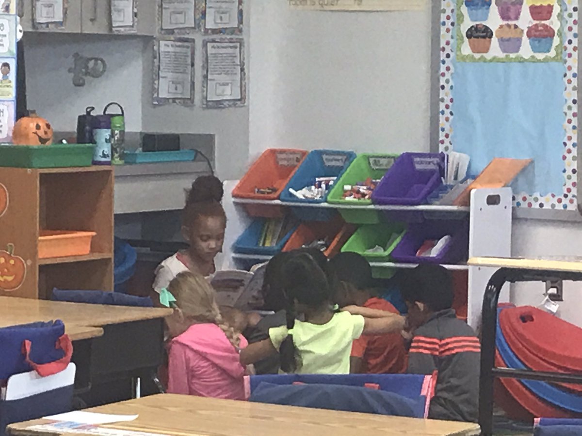 dmdacosta13's tweet photo. Just hanging out w/ @MsMindo2 &amp; @MsDeMichele1 &amp; these firsties to get them #LivBit ready f/ @thelivbits visit next week doing some tech! But first ☝️ I get watch super readers in action #StayTuned capes coming soon for the Super Readers! #WO2World #RedwoodRockets #redwoodTweets https://t.co/EZequpOjd0