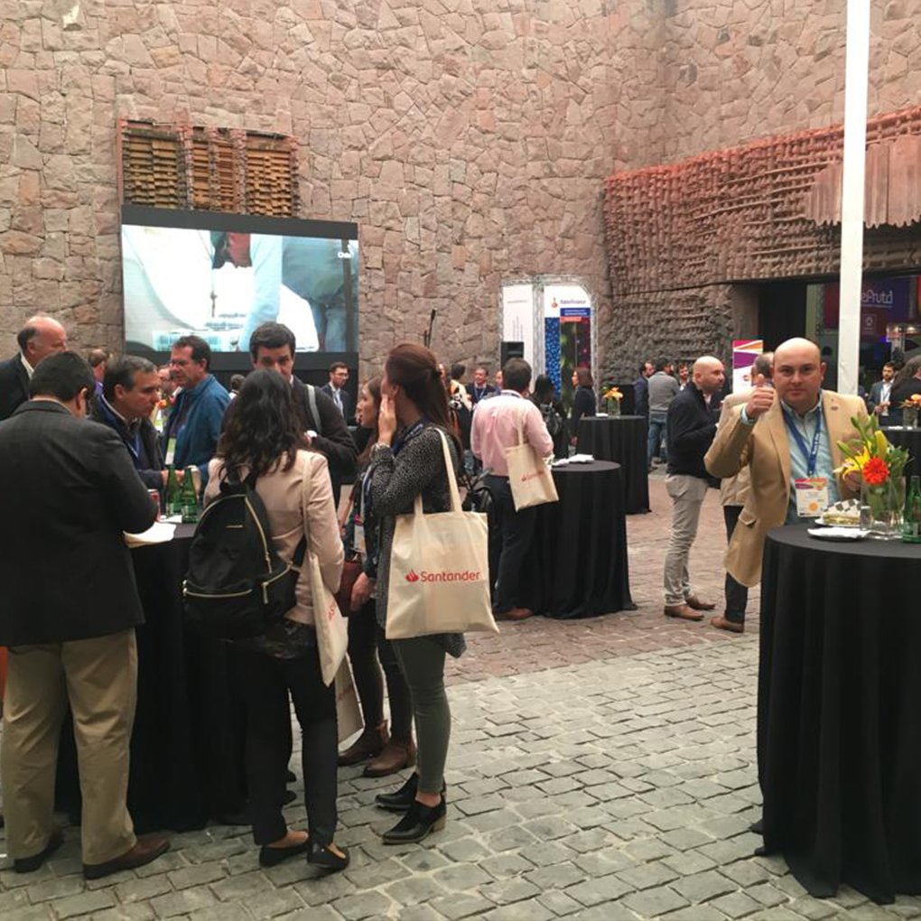 En CasaPiedra hoy se celebra el segundo y último día de Fruittrade 2018, el evento de la industria hortofrutícola más importante de Chile. Buenos frutos brotarán de la reunión de este año. Más información en fruittrade.cl/2018/