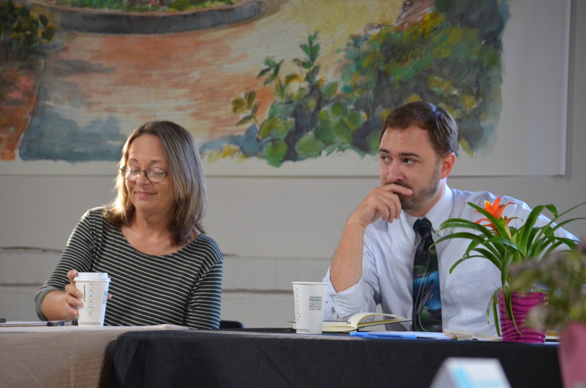 CharlestonParks's tweet image. Thank you to our West Ashley community members for joining us for #LowCountryOntheTable. Today we discussed how to improve our community through mobility, safety, and affordable housing. @onthetablesc #chs