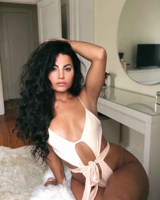 Sup 😼 https://t.co/5bHAy71Yue