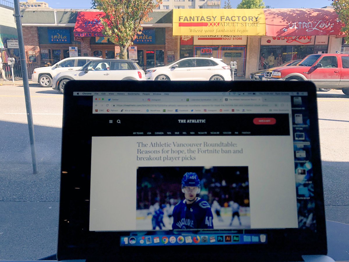 Pucksonnetca's tweet image. @botchford across from the fantasy factory on Davie.  Want us to pick anything up for you? Our treat.  
#vipszn