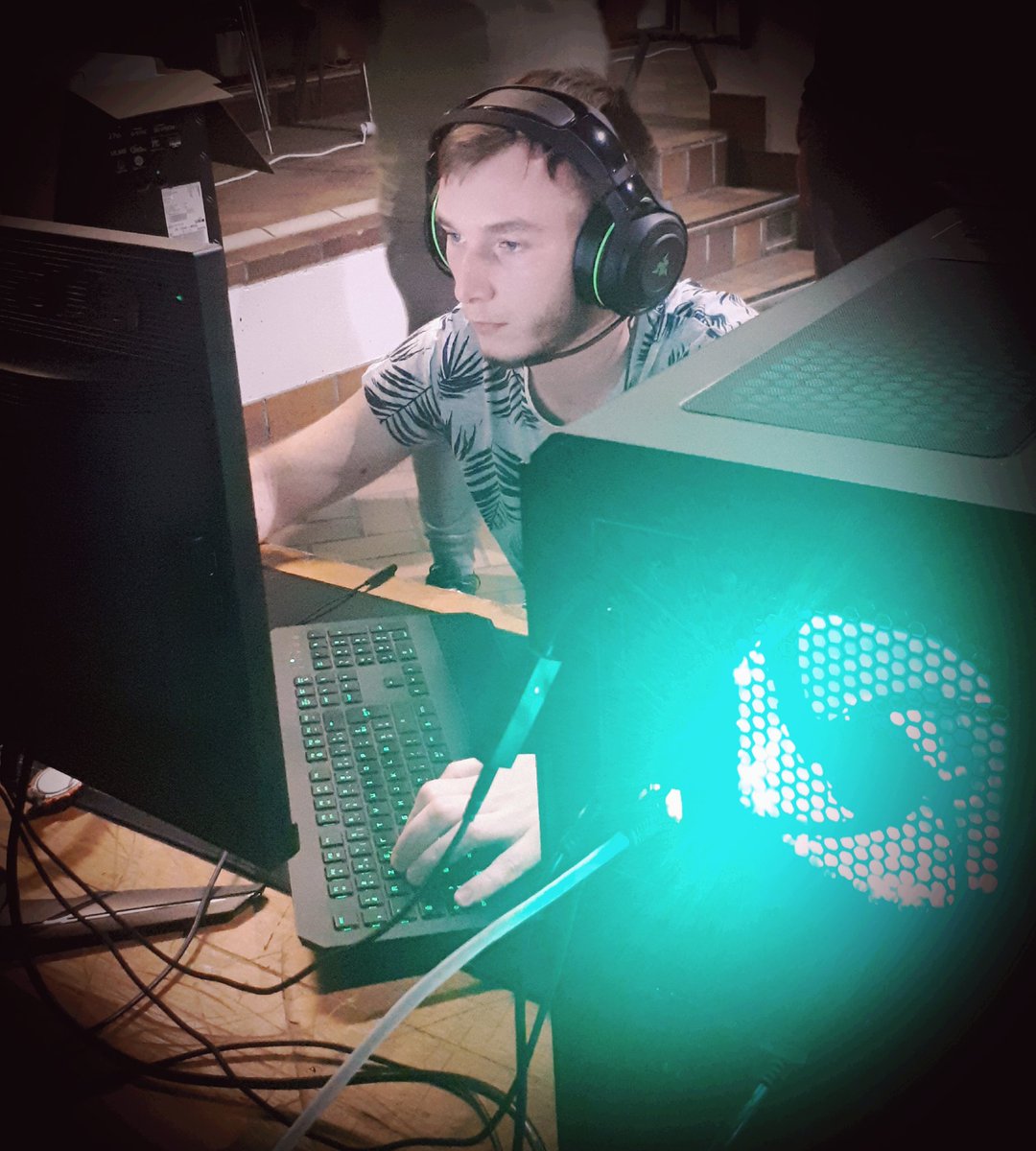 universlan's tweet photo. 2eme retour en image #UL06 https://t.co/ICEdthTRWV