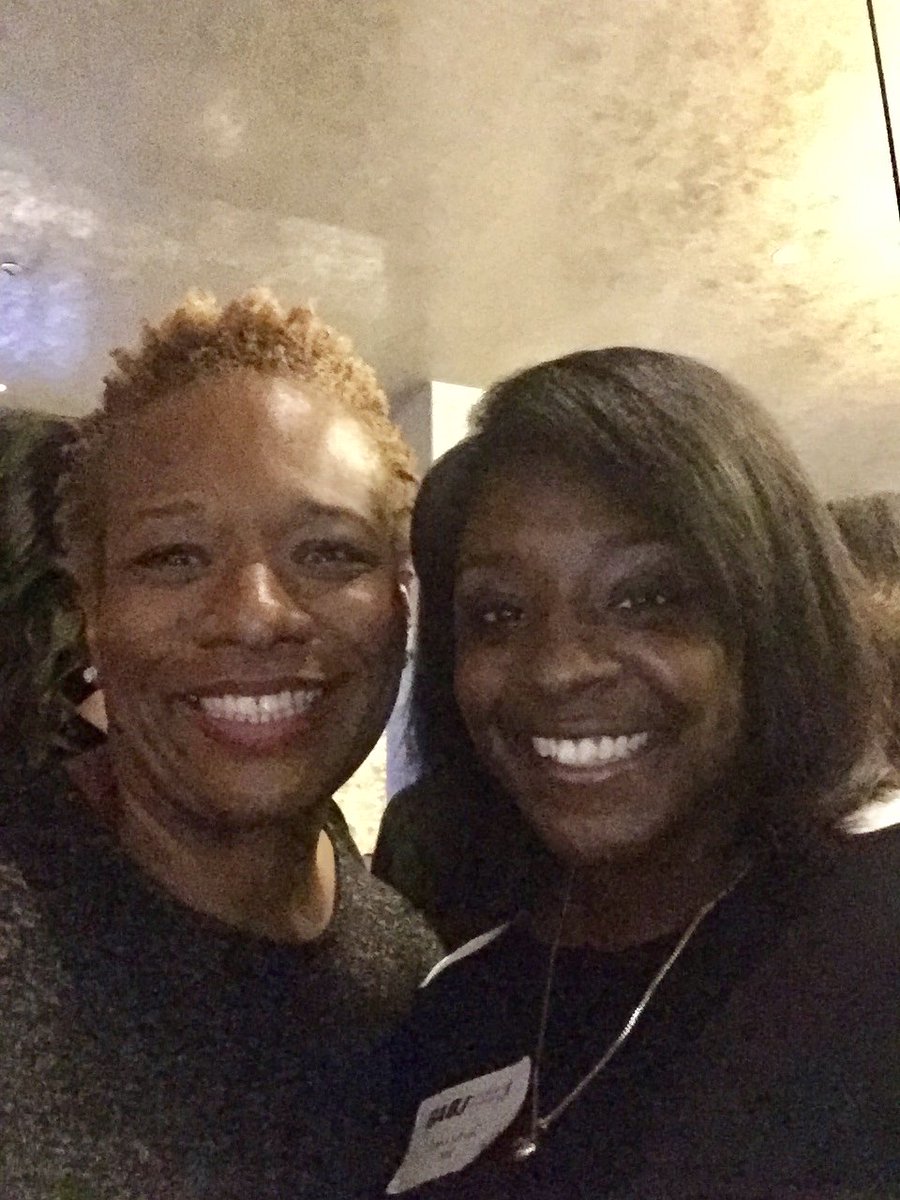 demetriaSpeak's tweet photo. #BlackExcellence was in the house for the @BostonNABJ Fall Kick Off! Great meeting #BeanTown black professionals in #broadcasting. #actorslife #voiceover #neactor #CASTING #journalists #film #castingagent #bostonactor #castingboston https://t.co/bSiyfaPYuV