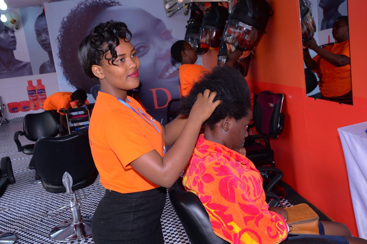 african_ug's tweet photo. Follow and RT to #win a #free #hairdo from top hair technicians at #UMATradeFair2018 courtesy of @african_ug and @MiadiEA, one #lucky #winner each day. https://t.co/CScxjJtaAj