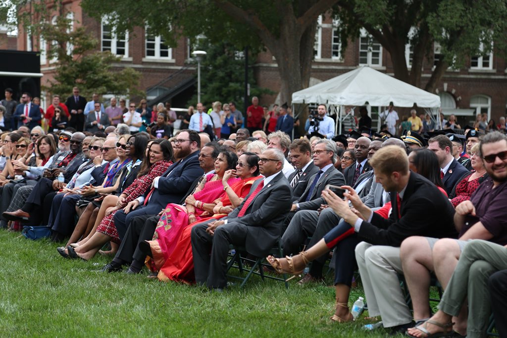 uofl's tweet photo. Some of the many stars on Inauguration Day. #WelcomeNeeli #WeAreUofL https://t.co/THt5xlZdjF