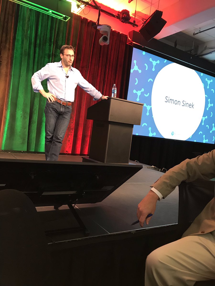 jilldennis3320's tweet photo. Words from @simonsinek An infinite minded leader has a just cause, trusting team, worthy adversary, existential flexibility, and courage to lead. @Google #ExecLF18 https://t.co/kaWSI4MbLP