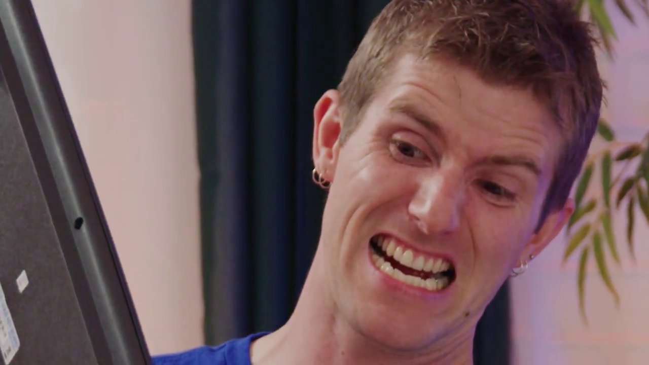 Rage Rage Quit GIF - Rage Rage Quit Linus Tech Tips - Discover & Share GIFs