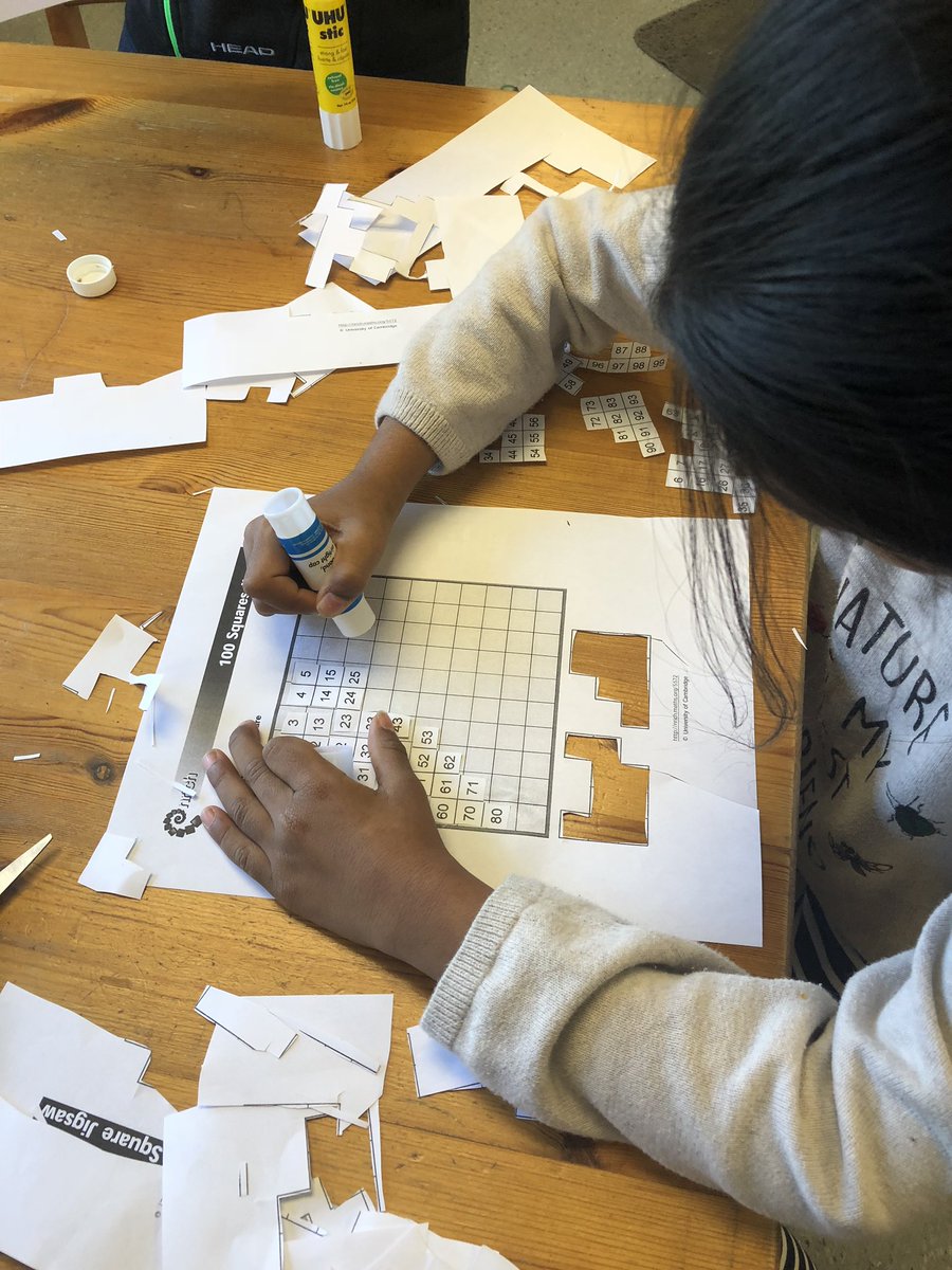 lundiesmiddles's tweet image. We have been working on number patterns in the 100 chart and beyond. We explored our thinking many different ways. #BCAMTreggio #sd37 #100chart