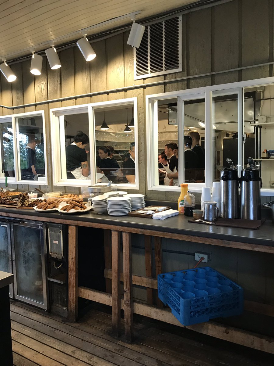 chef__coach's tweet photo. Festive afternoon before the big guest chef dinner! @WillowsInn @RGBorago https://t.co/33rzZuFWbA