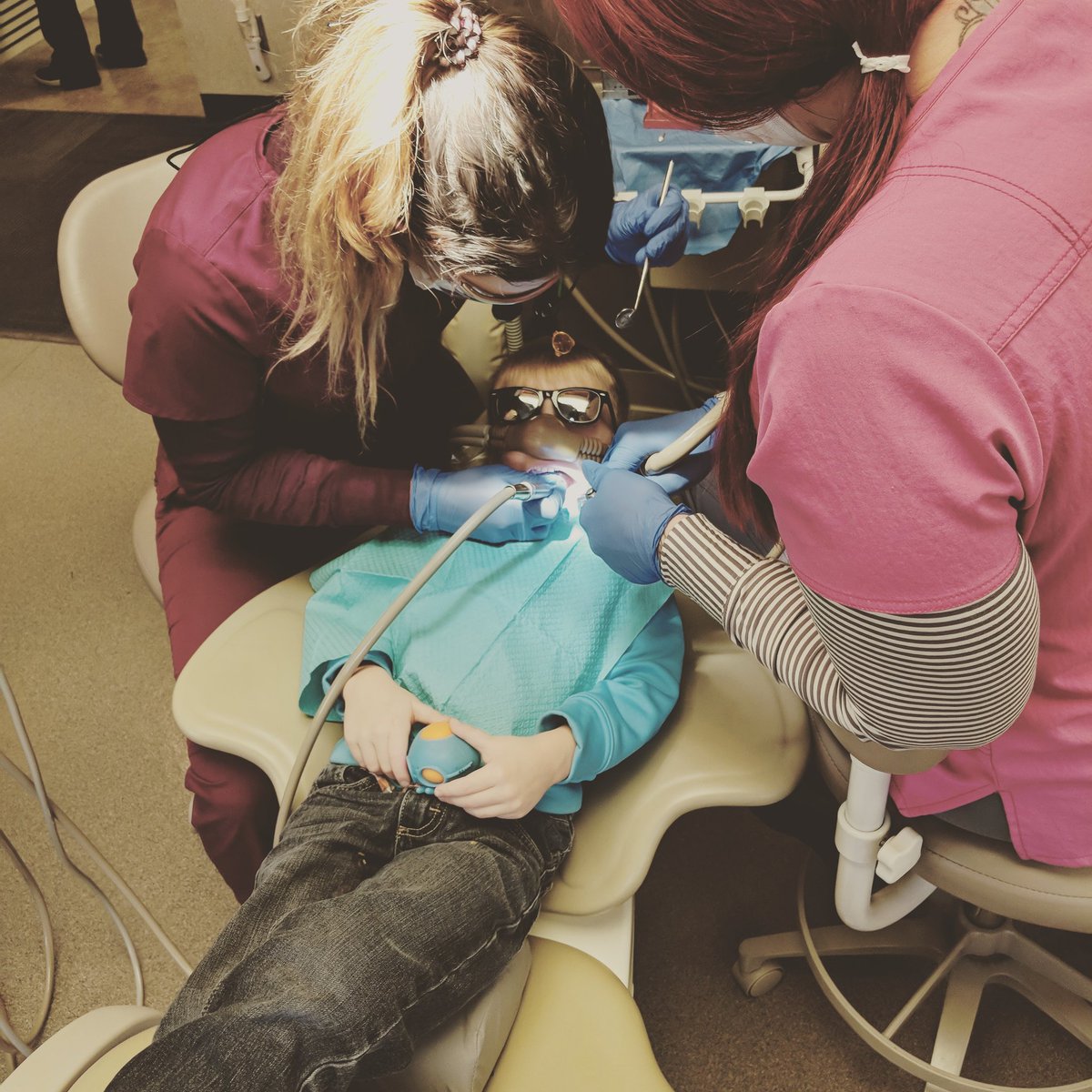 jkCallawayYAY's tweet image. Draco has a cavity being filled and I'm FREAKING OUT!!! #DadFail #HesHighSoHesCool