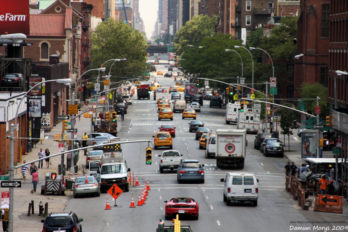 HankookTireUSA's tweet photo. Let’s all make the roads safer, together. #DriveSafelyWorkWeek https://t.co/sJa3hDYt88