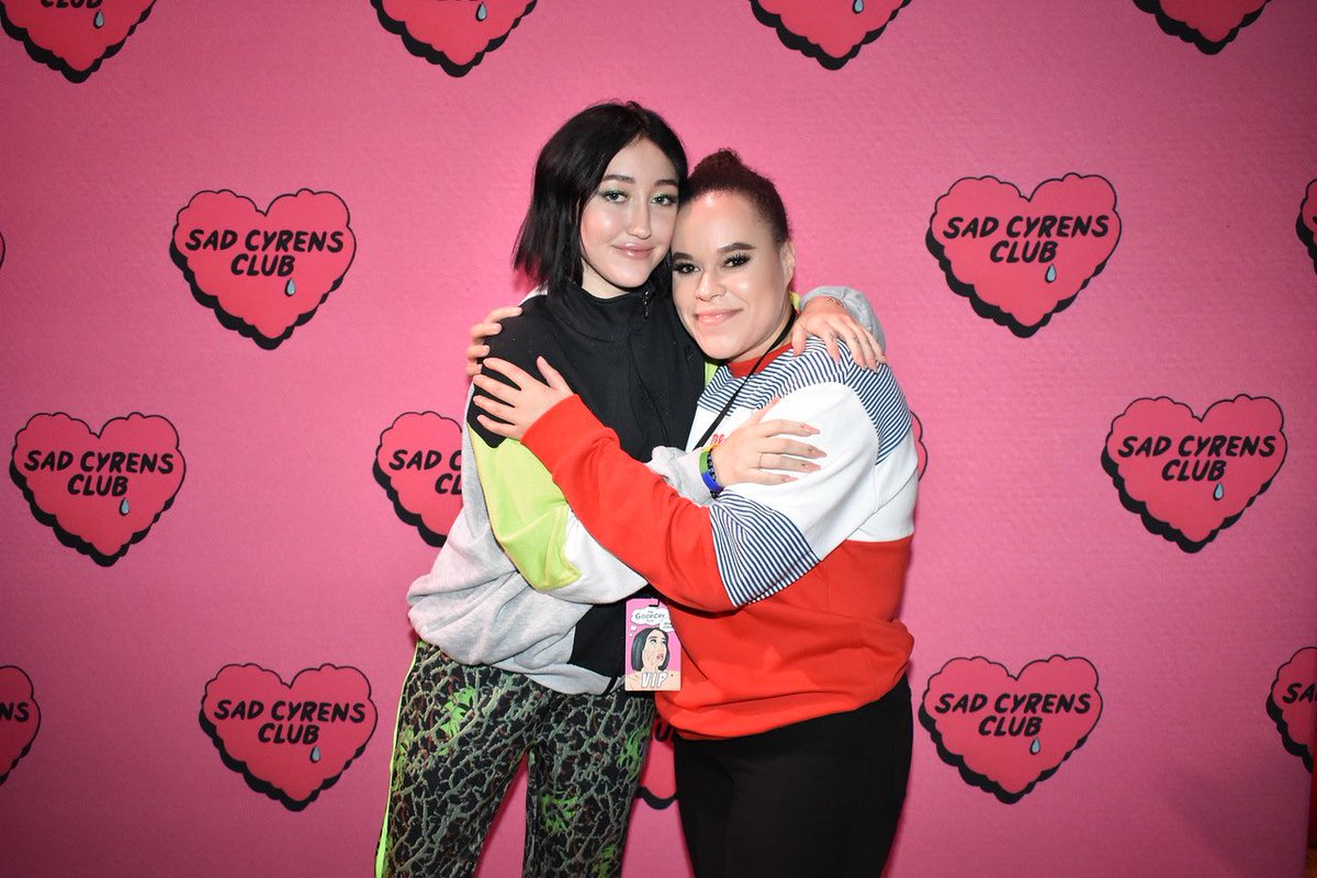 prfctgrqndes's tweet photo. @OfficialCyrens @noahcyrus OCT 1ST MISS IT SO MUCH https://t.co/6wQrL12SZ4