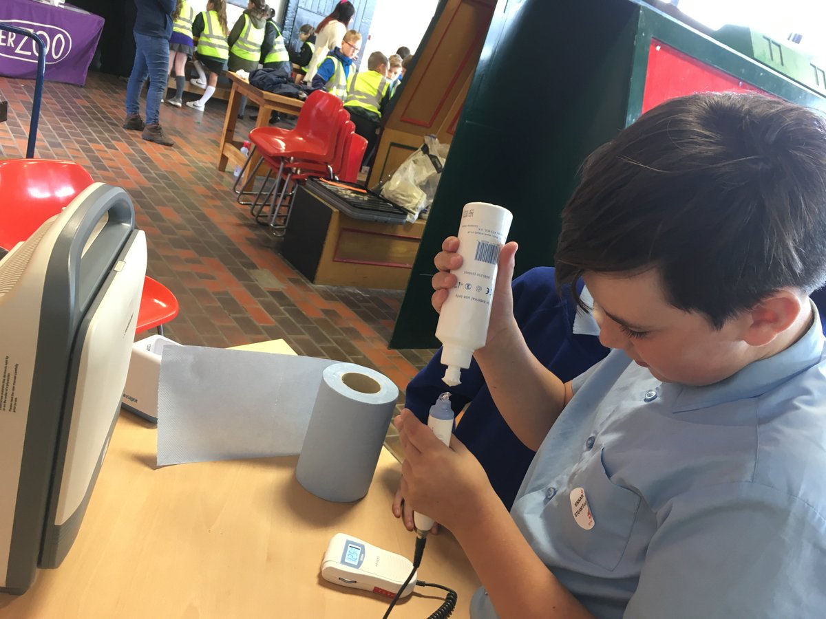 UptonHeathCE's tweet photo. Year 5 loved the Medical Mavericks 'Mini Medics' workshop @IgniteTSA #igniteSTEAM18 #elmUHPS #birchUHPS https://t.co/0W3H0PlOAn