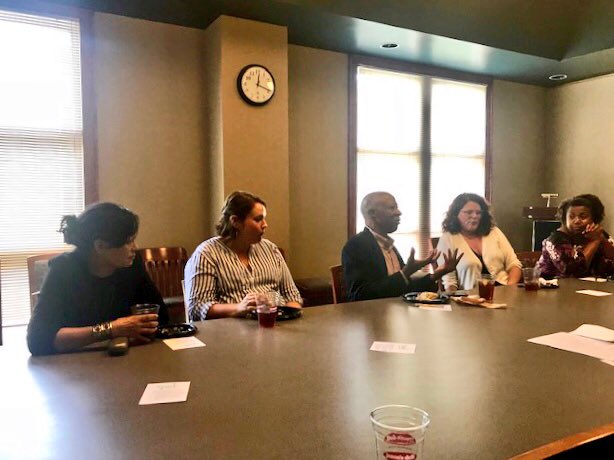 onthetablesc's tweet image. Great conversations about traffic and affordable housing at the @ChasCoLibrary this afternoon! #LowcountryOnTheTable