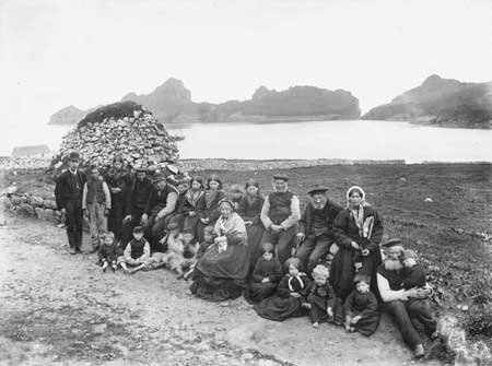 SCRAN (@scranlife) on Twitter photo #WorldTeachersDay with some St Kildans & teacher Mr Campbell, their 'schoolmaster' on the far left.
Lessons were often interrupted when the children had to collect eggs, pluck fulmars, catch sheep - in amongst their daily work.
Picture c.1900
<a href="/N_T_S/">National Trust for Scotland</a>
scran.ac.uk/database/recor… #WorldTeachersDay with some St Kildans & teacher Mr Campbell, their 'schoolmaster' on the far left.
Lessons were often interrupted when the children had to collect eggs, pluck fulmars, catch sheep - in amongst their daily work.
Picture c.1900
<a href="/N_T_S/">National Trust for Scotland</a>
scran.ac.uk/database/recor…
