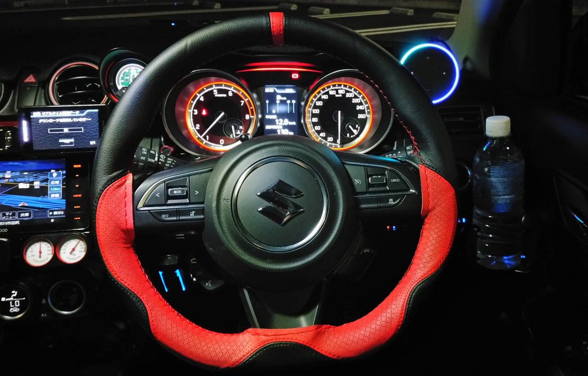 あかぴよ Zc33s レザーカバー縫い付けで付けてきました ぴったしサイズ 革を縫い付けるのでほとんど厚みが変わらなく違和感がないです バイバイ プラスチッキー ただ縫い付け大変で90分くらい掛かったw セレカジsize ステアリング カバー ハンドル