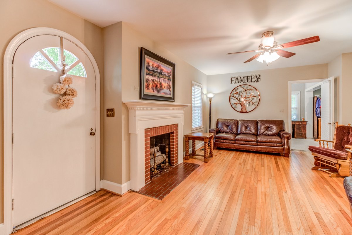 MotionPads's tweet image. Hello 1948! Welcome to the modern world! @RealEstatMath #homesinmotion #knightdalenc #homesforsale