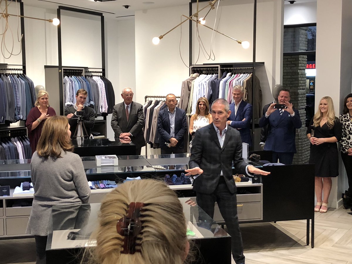 JanowskiAndy's tweet image. What a great evening I had talking at the Stylist Opportunity meeting in Dallas. It was so great getting to meet you all. Looking forward to my next stop on the #RoadToGrowth!