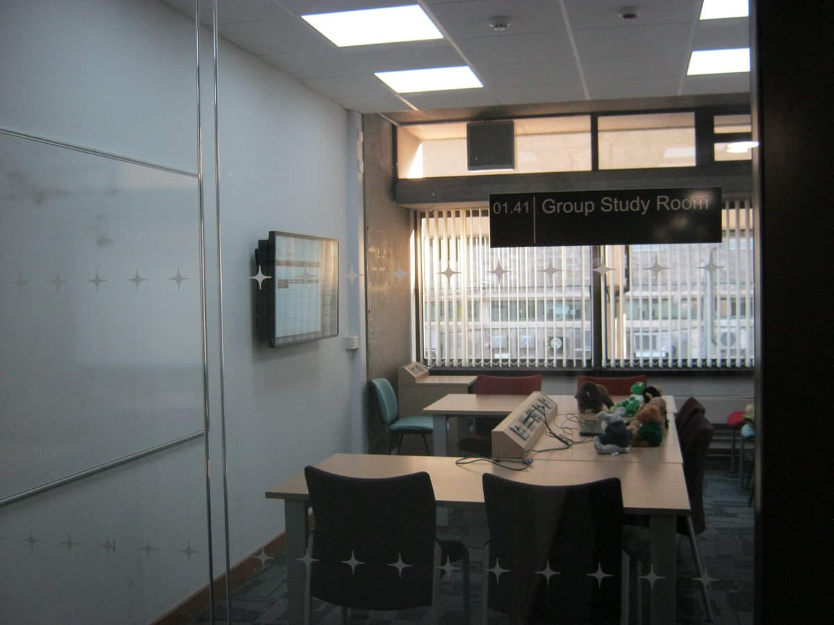 UEALibrary's tweet image. The library has over 1200 study spaces and more than 350 pcs.  We also have group and individual spaces that you can book in advance.  Go here for more details portal.uea.ac.uk/library/study-…  #UEALibraryChecklist #ueafreshers #UEAZiggy #UEALasdun