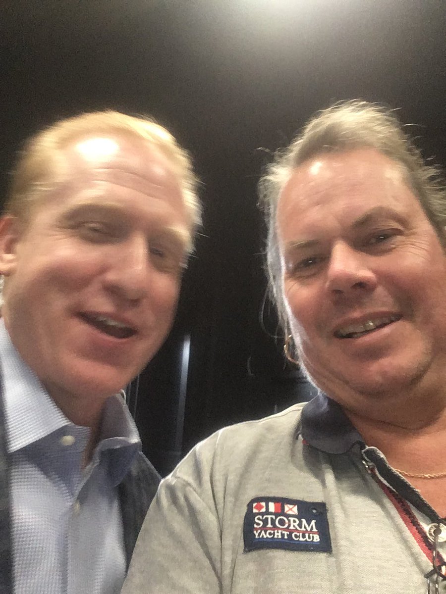 JanGranvik's tweet photo. SoundExchange har seglat upp som den Collecting Society som distribuerat ut mest ersättningar till musiker o Artister. 5 miljarder dollar sedan 2003 trots att man endast har digital rättigheter. En del av detta har gått till svenskar. Träffade VD Michael Huppe https://t.co/HWl8Mga9mt