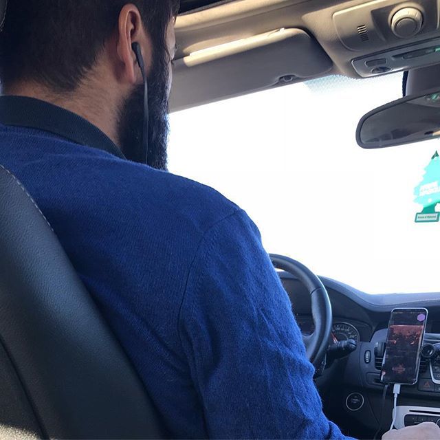 adamskelton's tweet photo. My @uber driver is currently watching a video whilst driving me to CDG airport at breakneck speed 🤬
#Uber #uberfr #uberidiot #travel #cdg #pleasedontcrash https://t.co/qRHfpxvDPN https://t.co/wWP9fZbmGC