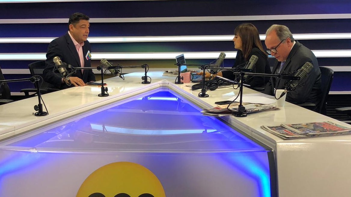 mikausape's tweet photo. En #RPP conversando sobre el indulto y lo que se todas maneras no impone la responsabilidad nacional: la reforma y la renovación de poderes locales y regionales. #SOSLima https://t.co/tdR1HUKITD