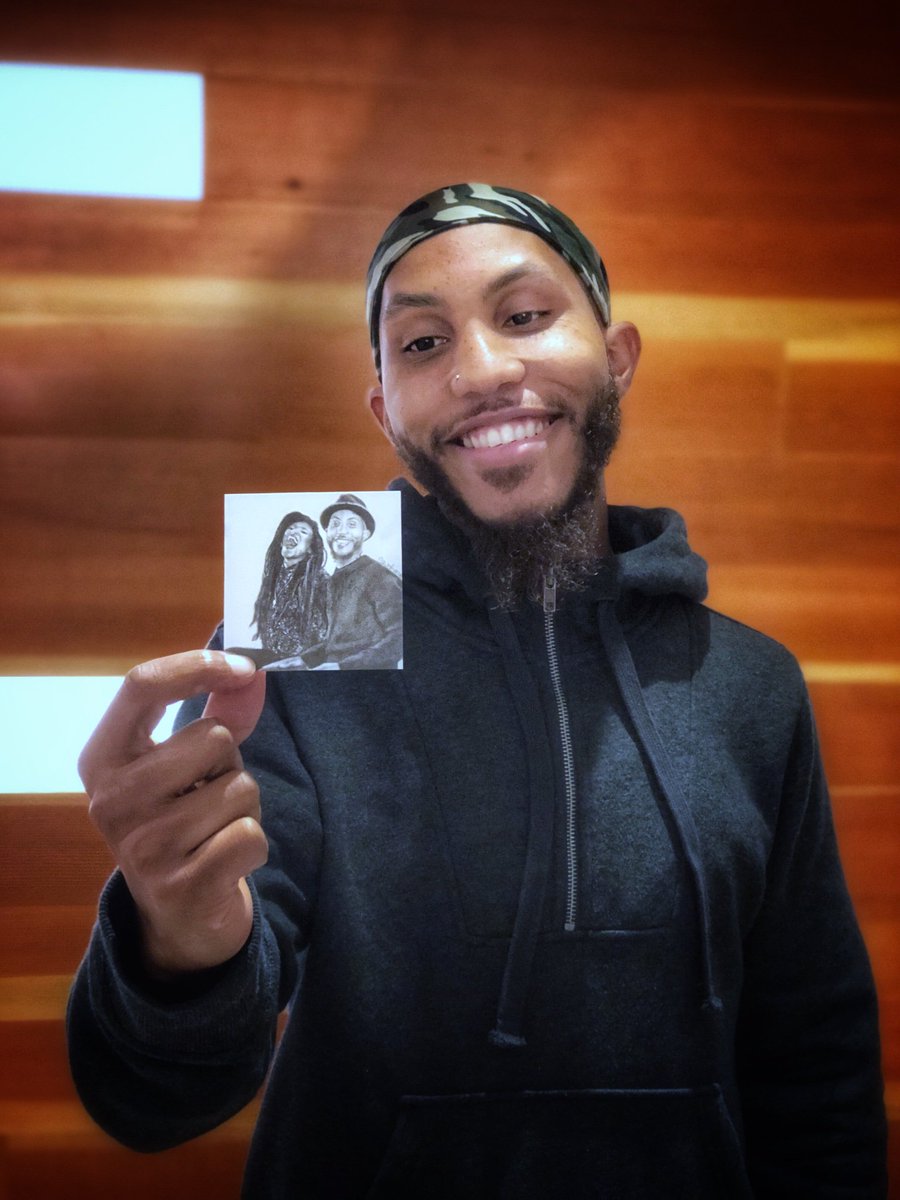BigSamir's tweet photo. Repost @iamsavera
When #BigSamir meets little Samir.
#whenpeoplemeettheirpostit #ArtSavvy #TheReminders #IMANArts #Retreat https://t.co/qcJPrUiEt1