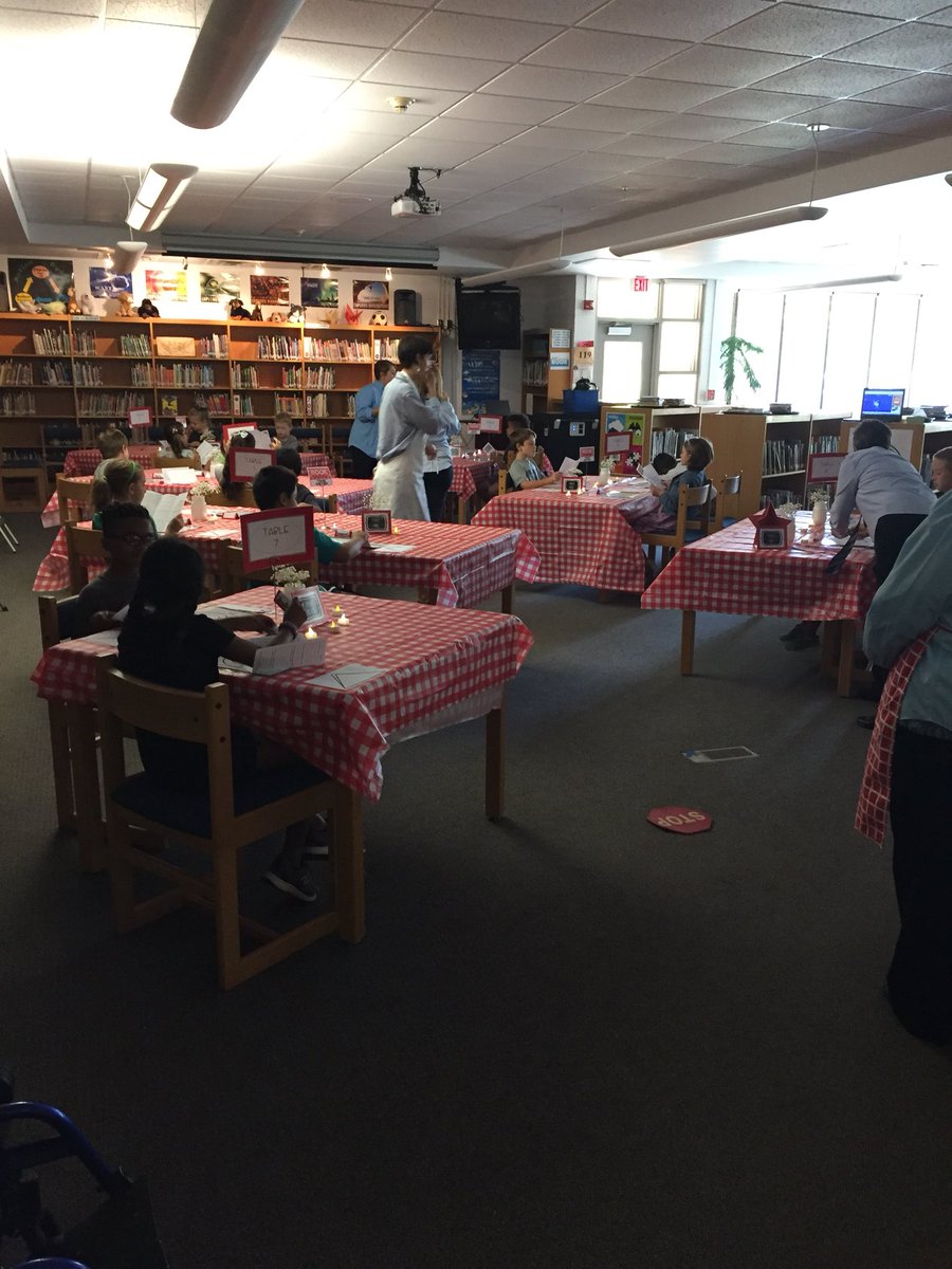 fwesirt's tweet photo. Book Tasting reservations are full with at least a 30min wait! LOVE how @MissPackerFWES actives learning for ALL!!! #beingib #everychildeachday https://t.co/141XyUoXzF