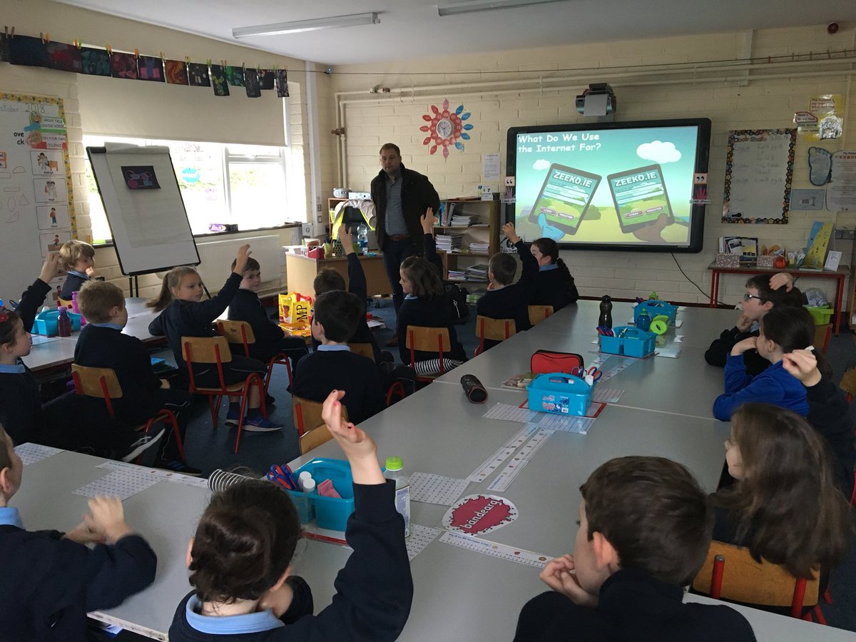 NewRossJS's tweet photo. We were engrossed in what James from @Zeeko_Education had to say this morning! Very interesting workshop on how to stay safe and behave properly online. #stopblocktell https://t.co/9MhPY0zXO4