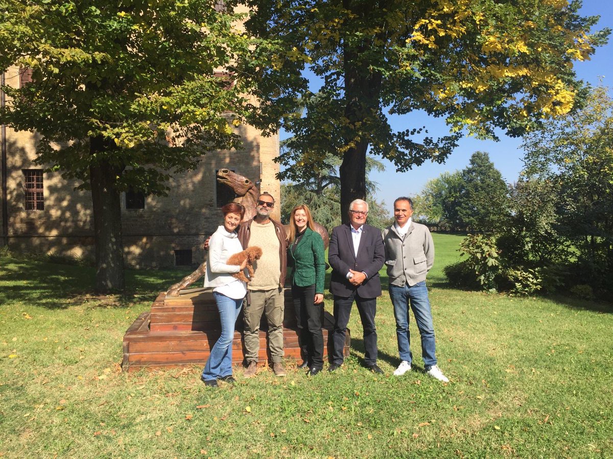 AcorsiniAndrea's tweet photo. In visita al Castello di #SanPietroinCerro, gioiello dei Castelli del Ducato di #Parma e #Piacenza con @fmfwrite @turismoER https://t.co/emEN89KMC9