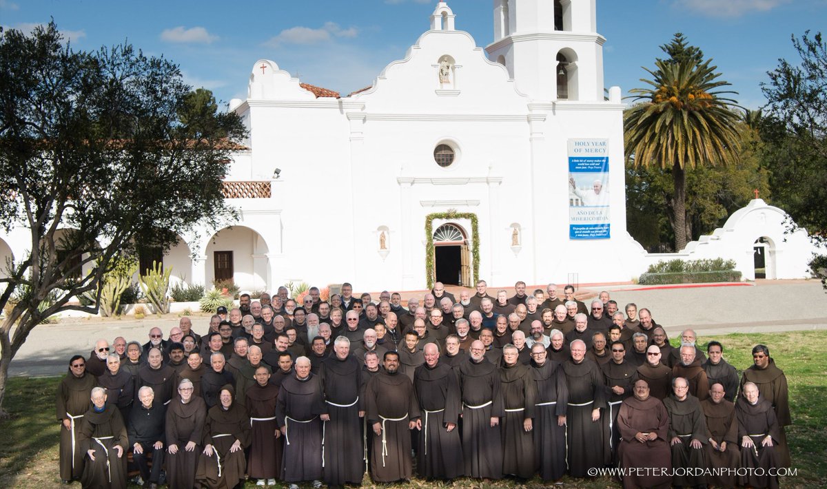 The #Franciscan #Friars of St. Barbara Province wish you a Happy Feast of St. #FrancisOfAssisi !
Los frailes #Franciscanos de la provincia de Santa Barbara les desean un feliz Fiesta de San #Francisco de Asis a ustedes!