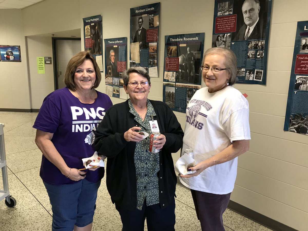 DonSandell's tweet photo. Treat Day at The Reservation for our Awesome Staff, courtesy of Dr Ryan! #PNGProud https://t.co/d8qntVktJT
