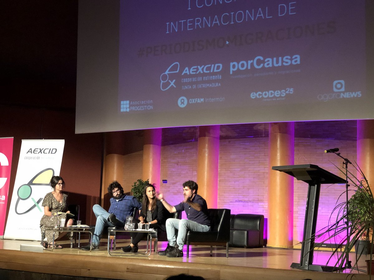 Espedemaria's tweet photo. @Blas_More: “Un mundo desinformado es un mundo más peligroso”. Congreso #PeriodismoMigraciones @AEXCID_ @porCausaorg https://t.co/wsx9BclWGS