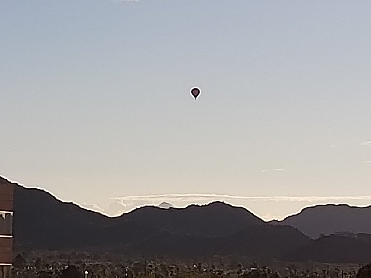 ckim_stokes's tweet photo. Good morning, Phoenix, for day 2 of #IPECFALL18. My view is wonderful! The balloon reminded me of the value of gaining a larger perspective. @ECU_CAHS @EastCarolina https://t.co/HLj0RYDRK3
