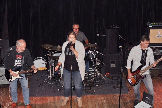UnitedWaySTL's tweet photo. What a night! 🎸@safetynational @daughertytweets @EdwardJones @Fleishman @Mastercard rocked the @oldrockhousestl at the annual Battle of the Bands and raised a record $40k for United Way (nearly $10k more than last year)! AMAZING https://t.co/U3P70QZ3Pq