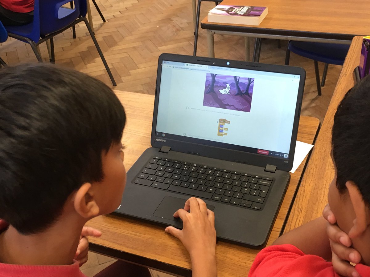 DanygraigP's tweet photo. Coding club got off to a spooky start this evening as we started to program our own โghost blasterโ games #ERWCodeClub @ERW___ #DYGPDC https://t.co/7ghRvJ2rbS
