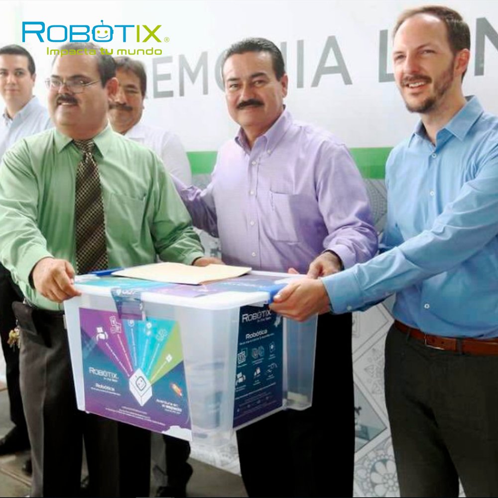 SoyRobotiX's tweet image. #FundaciónRobotiX trabaja continuamente en proyectos para impulsar y fomentar las #STEM en distintos rincones del país. Este lunes hicimos la entrega de material por segunda vez a 20 escuelas secundarias de Sonora, en las cuales se implementará nuestro programa #RobotiXintheBox