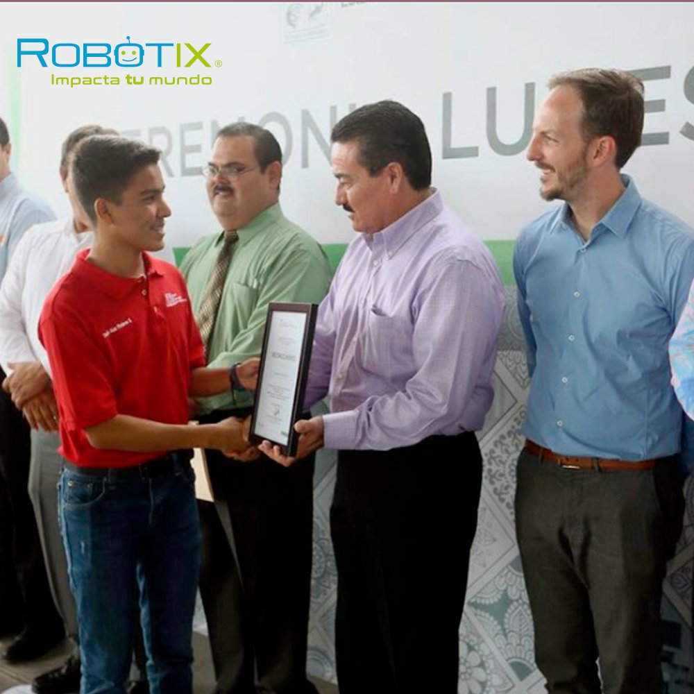 SoyRobotiX's tweet image. #FundaciónRobotiX trabaja continuamente en proyectos para impulsar y fomentar las #STEM en distintos rincones del país. Este lunes hicimos la entrega de material por segunda vez a 20 escuelas secundarias de Sonora, en las cuales se implementará nuestro programa #RobotiXintheBox