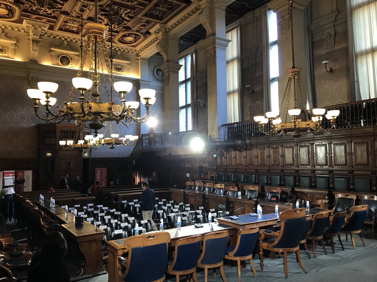 jlhumblet's tweet image. Le passionné de #iA que je suis aura la chance ce soir d’être juré au #ProcesIA #droit #numerique