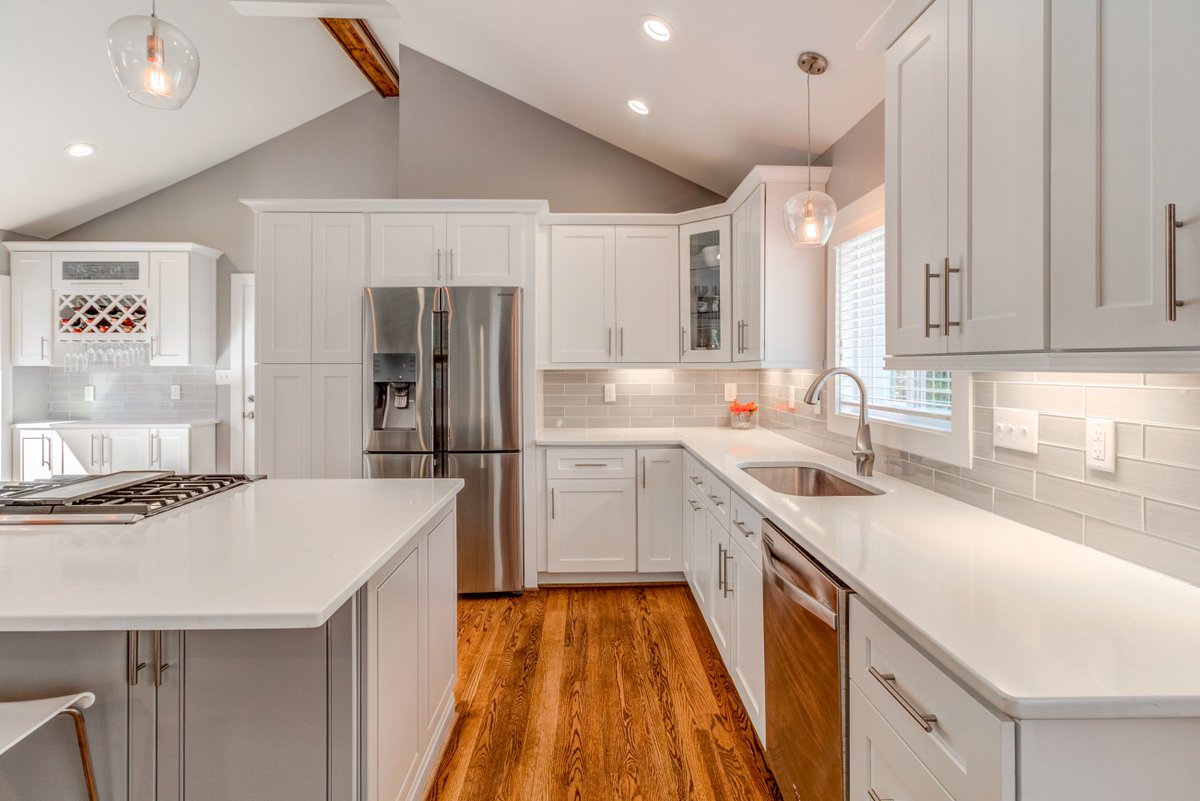 MotionPads's tweet image. Looking for that unique home with all the modern upgrades in Cameron Village? You're welcome. @Simeon_Global @MidtownProperty #cameronvillage #raleigh #homesforsale #homesinmotion #realestatephotography