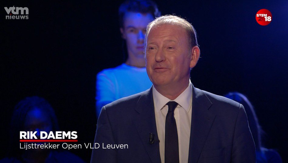 openvldleuven's tweet photo. Je reactie wanneer meerderheid zegt dat er geen mobiliteitsprobleem is in #Leuven. We kunnen en moeten beter.🚙🚲 #HetGrootsteDebat https://t.co/AHTcO65zQ4