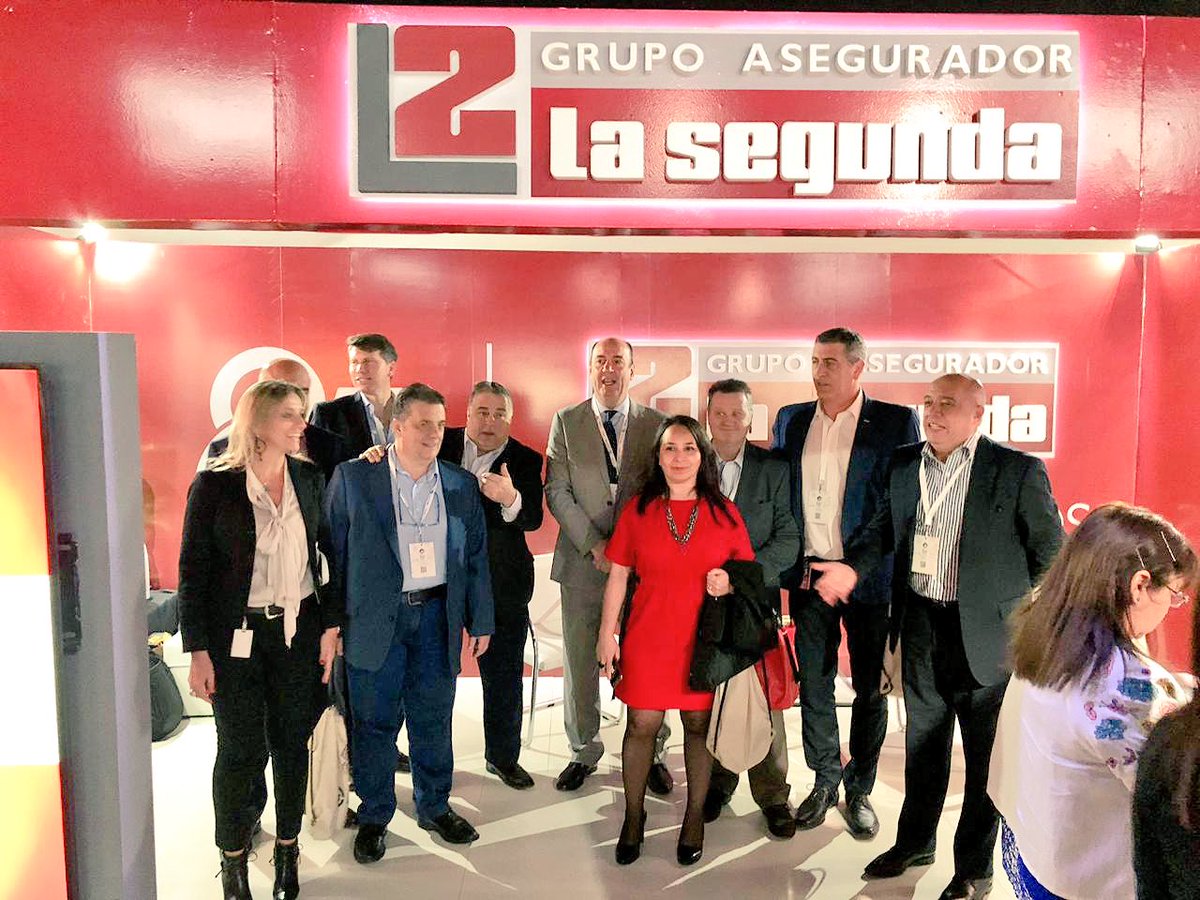 AsenjoAle's tweet image. Un placer y un honor haber participado representando a @L2_LaSegunda en el FORO NACIONAL de SEGUROS 🇦🇷 #FNS2018 /Muchas Gracias @AAPASargentina por invitarnos!!!👍
