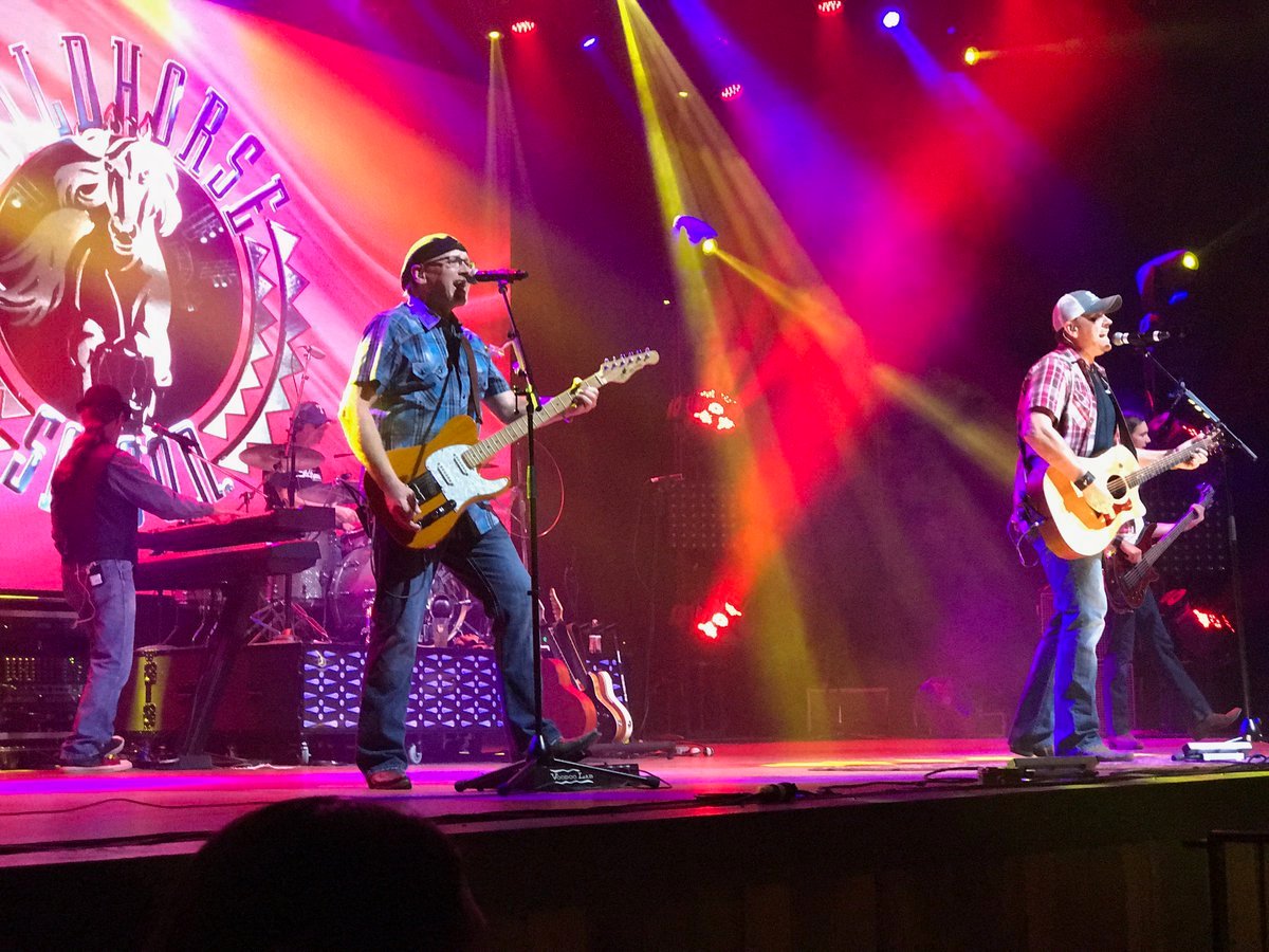 TimElliotLive's tweet image. Hey #SouthCarolina i'm headed to Wild Wing Cafe tonight 🍻 See y'all soon